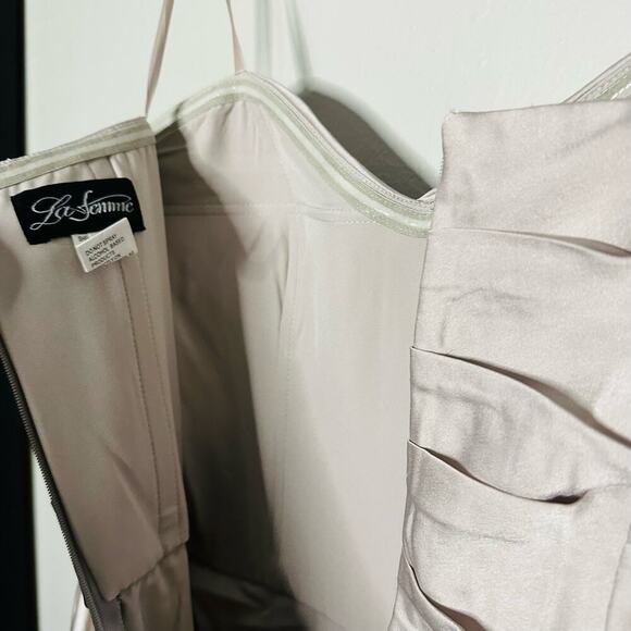 La Femme Pleated Bodice Strapless Silver Satin High Slit Gown Dress size 12 - Picture 14 of 16